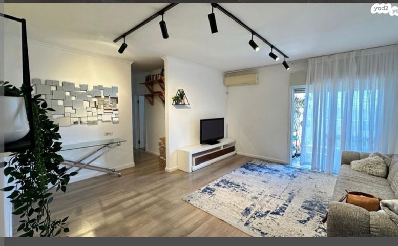 דירה, שדרות אליעזר בן יהודה 4, גולדה, אשקלון