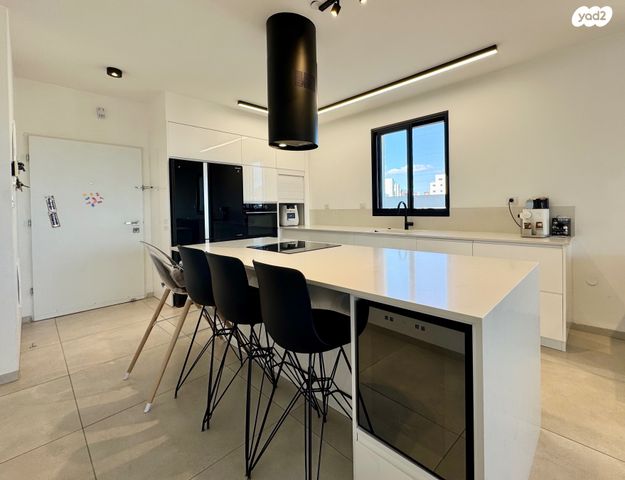 דירה, גיורא יוספטל, מרכז העיר, עפולה