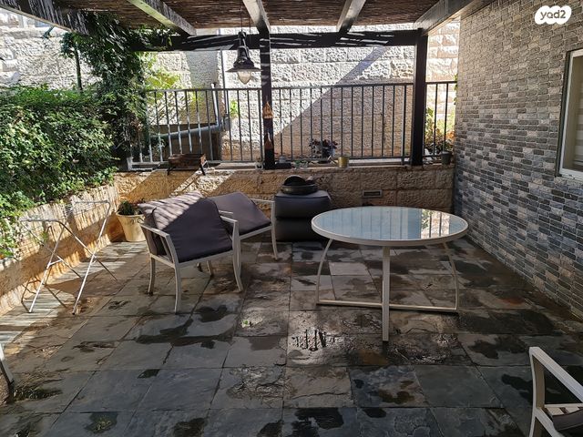 דירת גן, צביה ויצחק, גילה, ירושלים