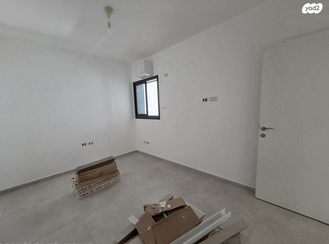 דירה, תרע"ד 12, שכונת הראשונים, רמת גן