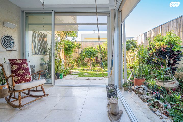 דירת גן, שביל החלב, הוד השרון