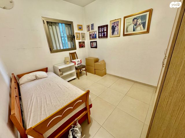 דירה, מנדלי מוכר ספרים, אגרובנק, חולון