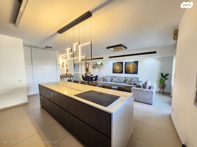 דירה, אליהו הנביא, פסגות אפק, ראש העין