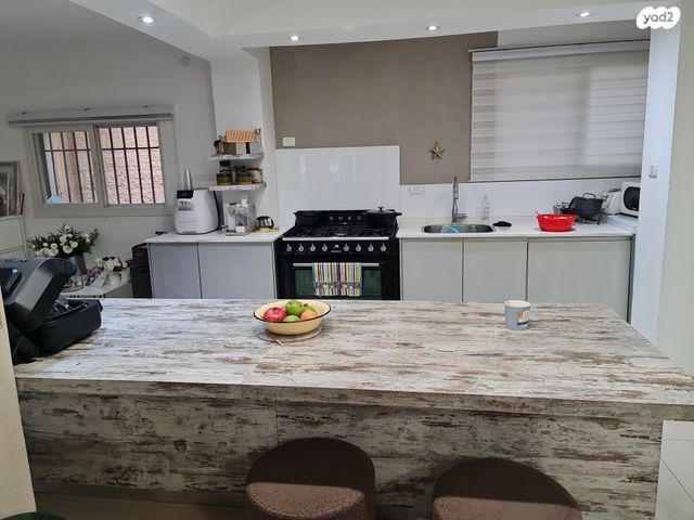 דירת גן, צביה ויצחק, גילה, ירושלים