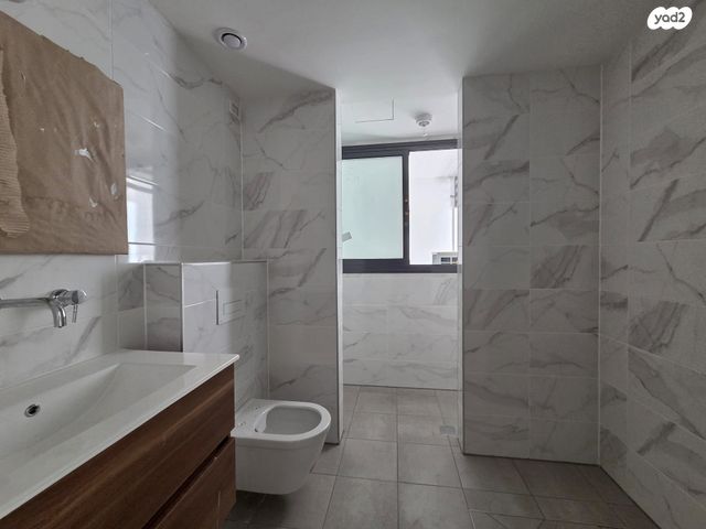 דירה, תרע"ד 12, שכונת הראשונים, רמת גן