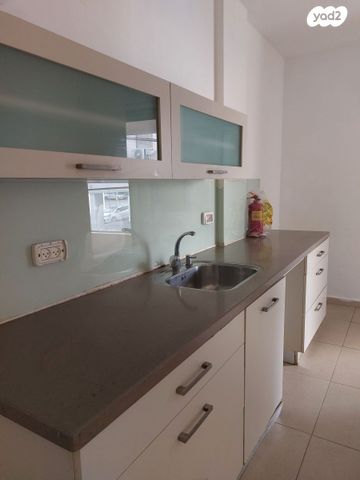 דירה, רעננה