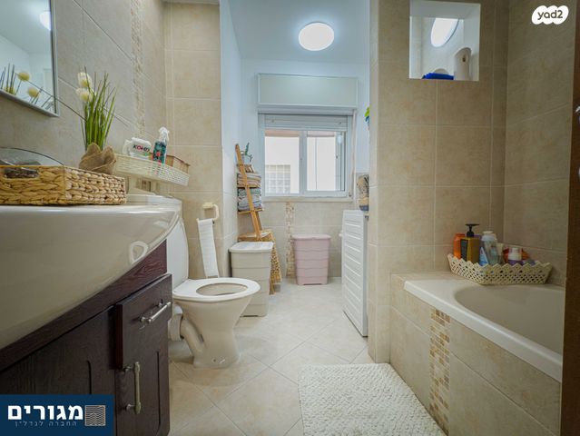 בית פרטי/ קוטג', חיים, אפק, קרית ביאליק