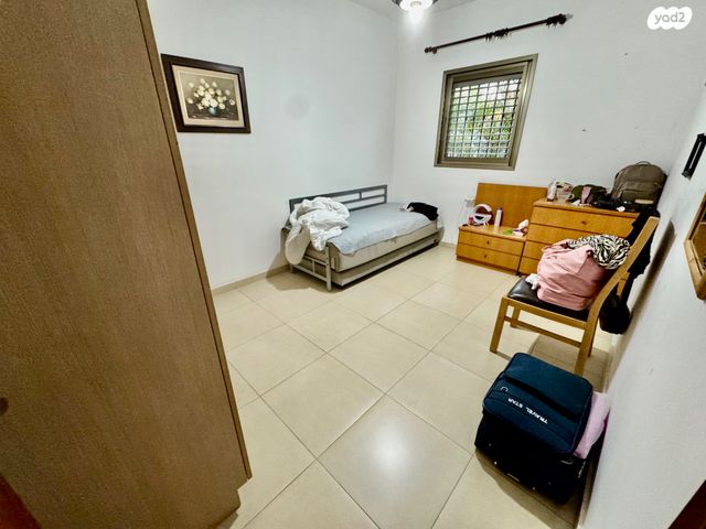 דירה, מנדלי מוכר ספרים, אגרובנק, חולון