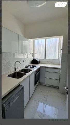 דירה, שדרות אליעזר בן יהודה 4, גולדה, אשקלון