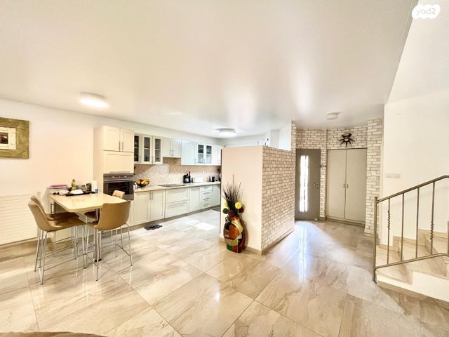 בית פרטי/ קוטג', אורי בר און, פסגת זאב, ירושלים