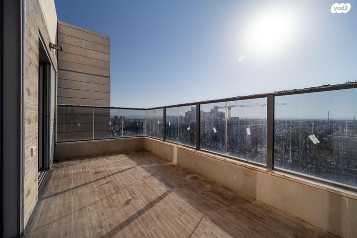 דירה, בנימין מינץ, שיכון מפ"ם, פתח תקווה