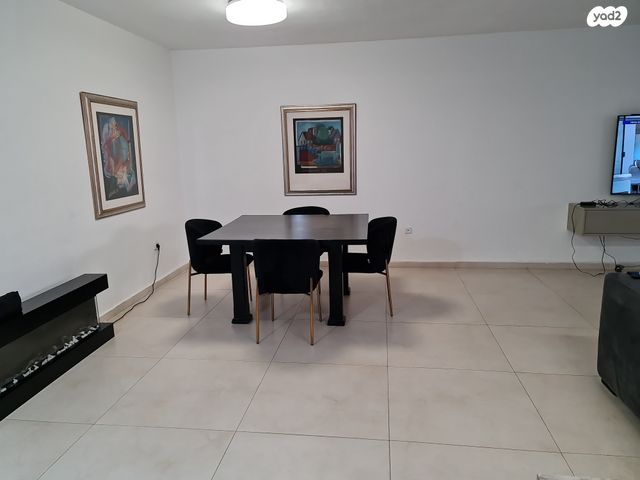 דירת גן, צביה ויצחק, גילה, ירושלים