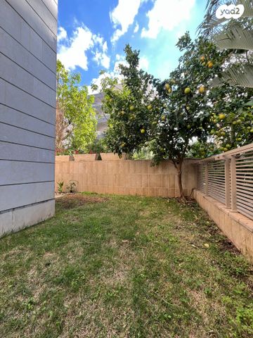 דירת גן, רעננה