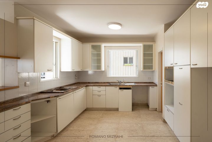 דירה, שמעון בן צבי, שטח 9, גבעתיים