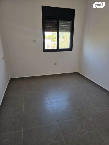 גג/ פנטהאוז, קצרין