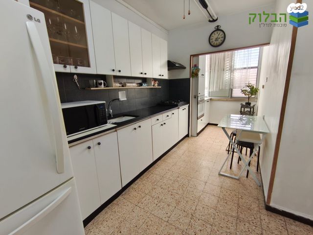 דירה, רמב"ם, ראשון לציון