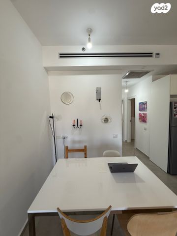 דירה, עמישב 1, חברת חשמל, גבעתיים