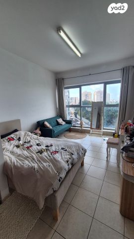 ז'בוטינסקי 50