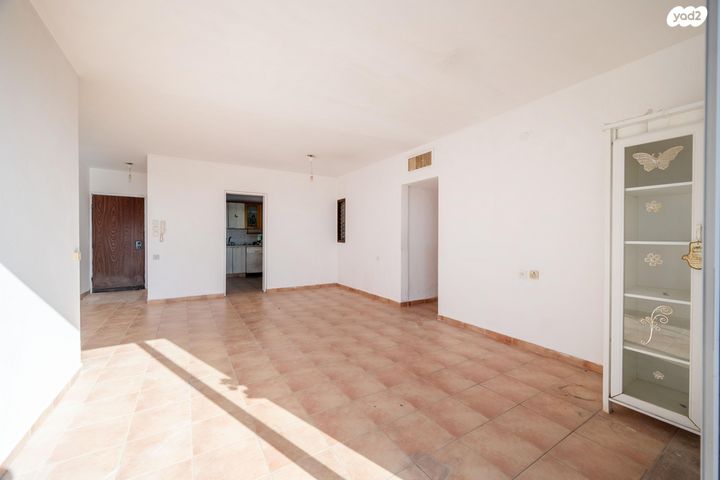 דירה, בנימין מינץ, שיכון מפ"ם, פתח תקווה