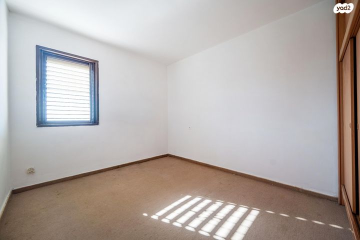 דירה, בנימין מינץ, שיכון מפ"ם, פתח תקווה