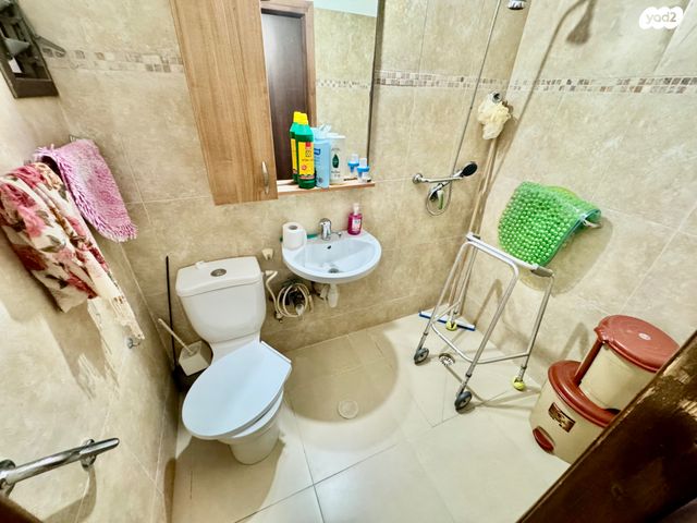 דירה, מנדלי מוכר ספרים, אגרובנק, חולון