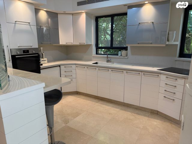 בית פרטי/ קוטג', שיכון אשר, רעננה