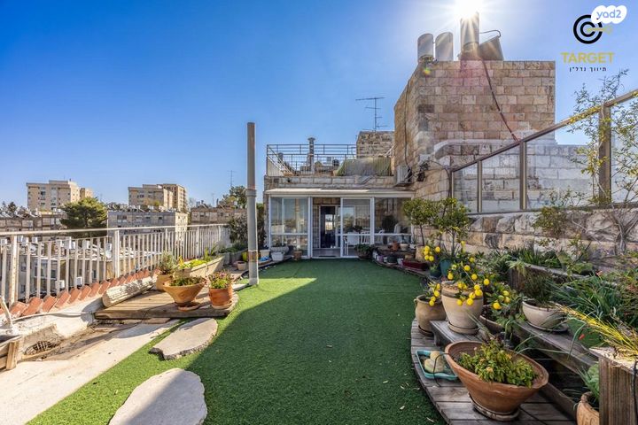 גג/ פנטהאוז, הארזים 16, בית הכרם, רמת בית הכרם, ירושלים