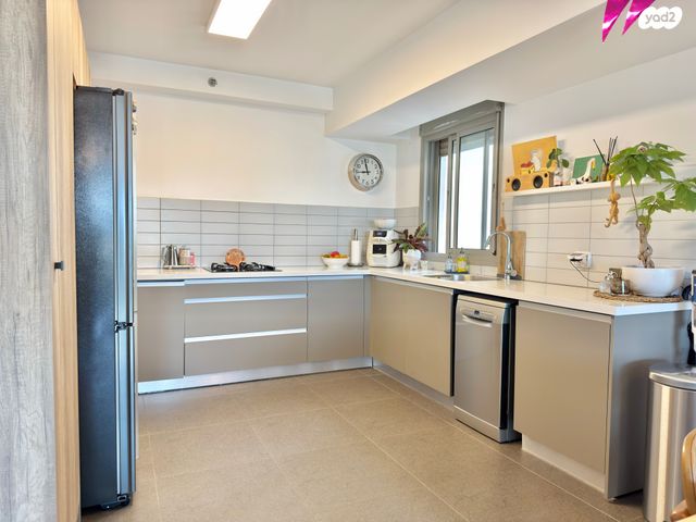 דירה, יהוד מונוסון