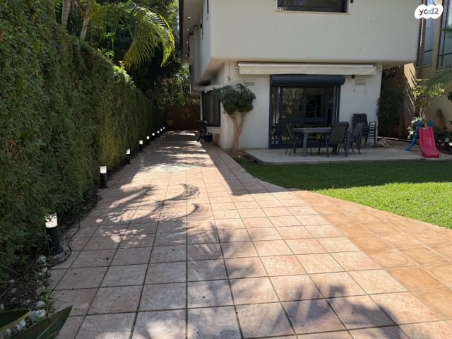 בית פרטי/ קוטג', שיכון אשר, רעננה