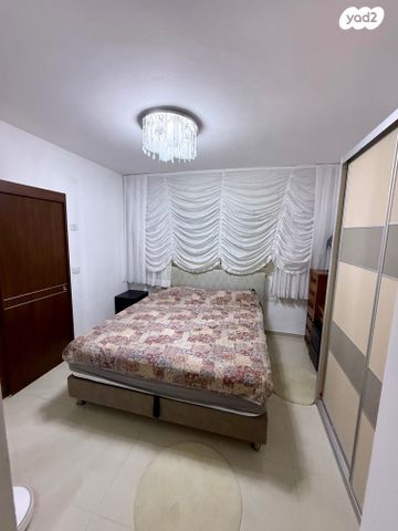 דירה, דוכיפת, רמות יצחק, נשר