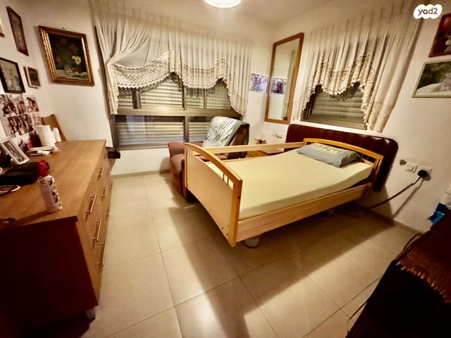 דירה, מנדלי מוכר ספרים, אגרובנק, חולון