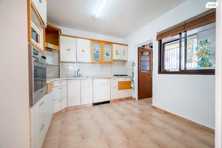 דירה, בנימין מינץ, שיכון מפ"ם, פתח תקווה