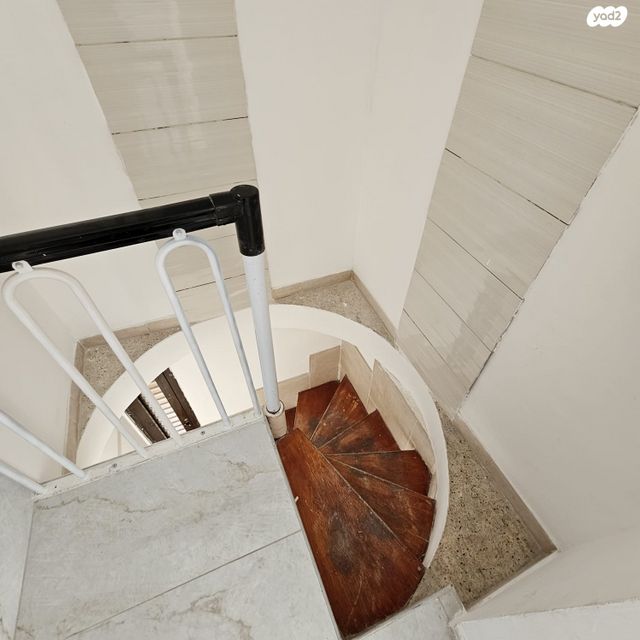 גג/ פנטהאוז, יהודה הלוי 8, רובע ה', אשדוד