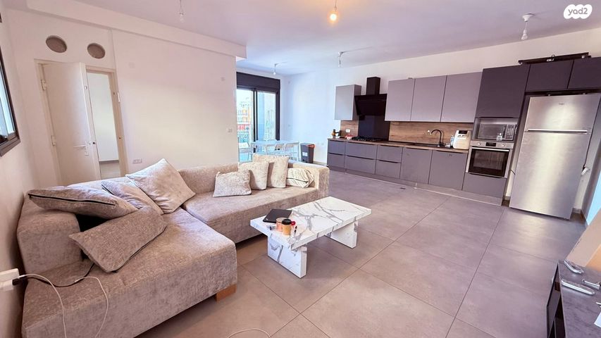 דירה, ראש פינה, הרצליה