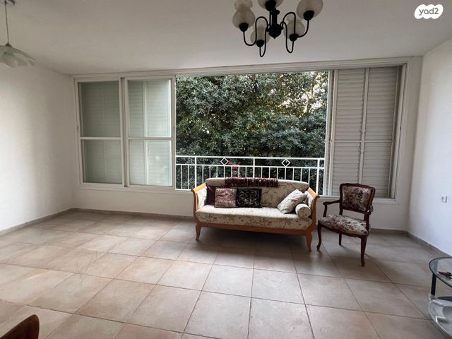 גג/ פנטהאוז, סמטת יואב 6, הדר, רמת השרון