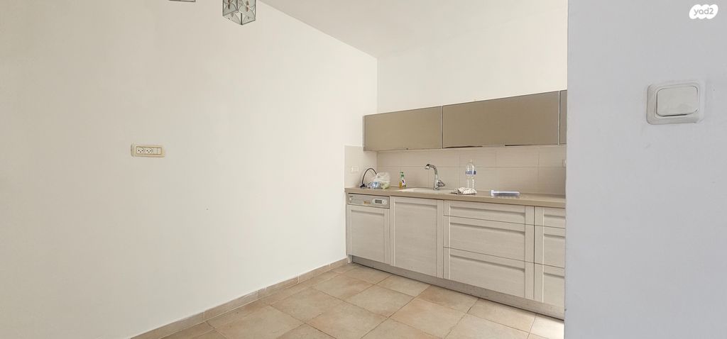 גג/ פנטהאוז, סמטת יואב 6, הדר, רמת השרון