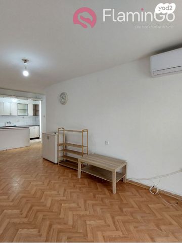 דירה, שדרות הנשיא טרומן 16, קרית חיים מערבית, חיפה