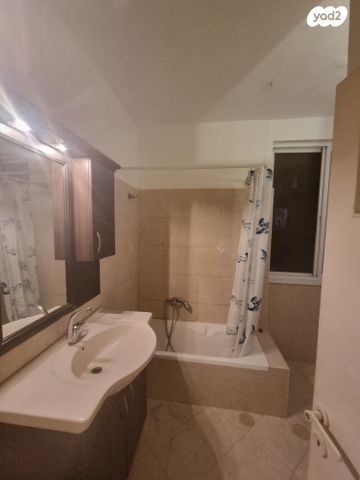 דירה, י"א באדר, מרכז, קרית עבודה, חולון