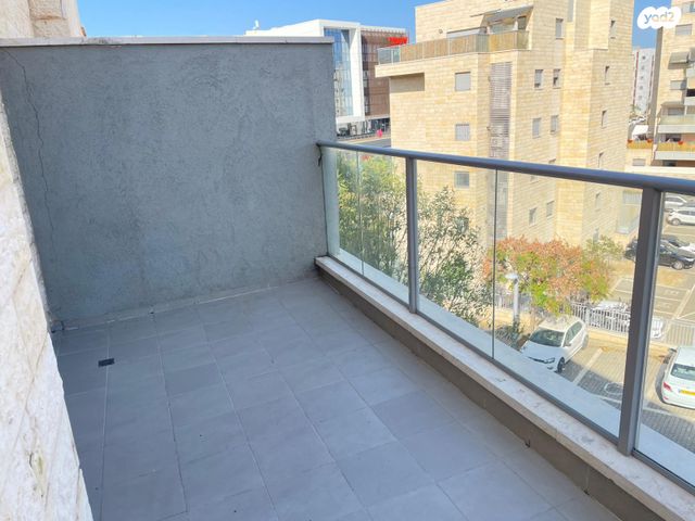 דירה, טורקיז 33, אבני חן, חריש