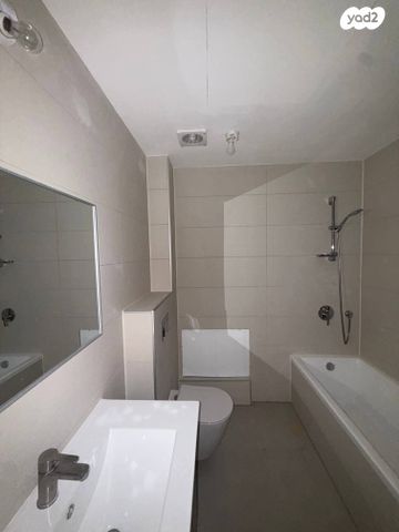 דירת גן, תל אביב יפו