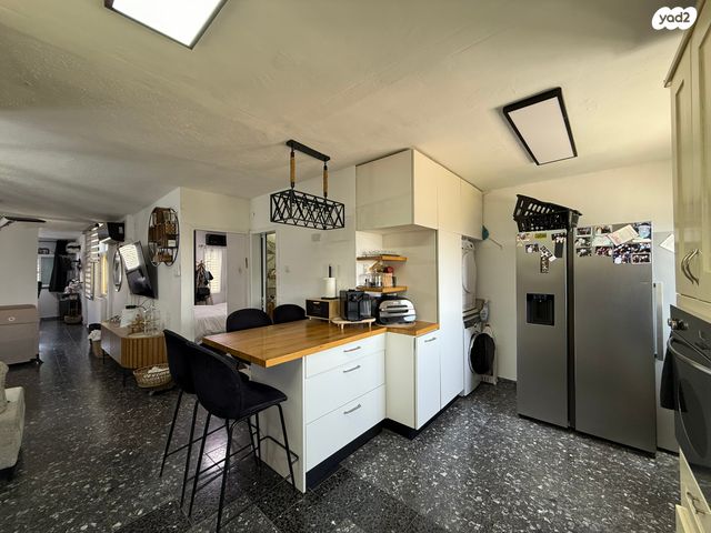 דירה, שדרות רש"י, המייסדים, קרית מלאכי