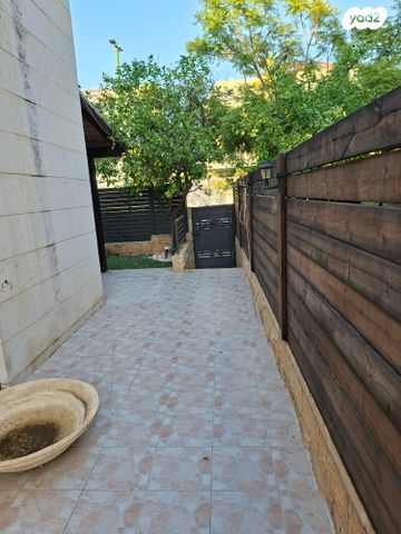 דירת גן, מזכרת בתיה