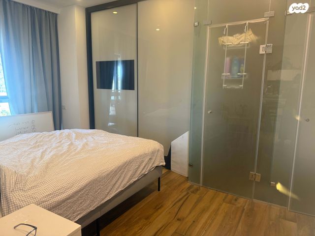 דירה, ניסים אלוני, צמרות איילון, פארק צמרת, תל אביב יפו