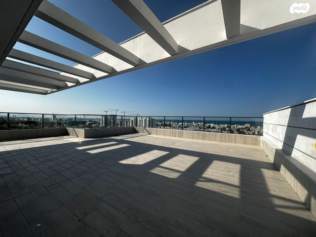 גג/ פנטהאוז, דולב 13, יצחק שמיר, נהריה