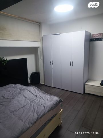 מרתף/ פרטר, חולון