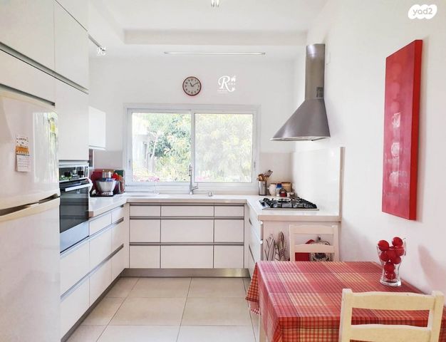 בית פרטי/ קוטג', סביון