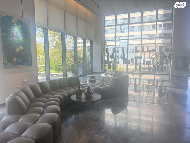 דירה, ניסים אלוני, צמרות איילון, פארק צמרת, תל אביב יפו