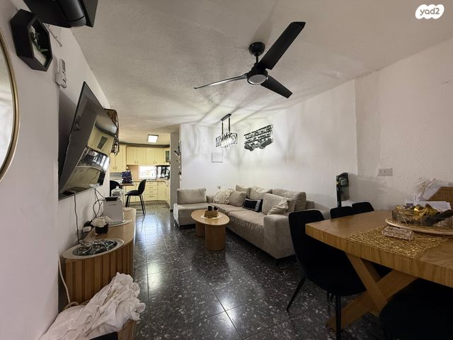 דירה, שדרות רש"י, המייסדים, קרית מלאכי