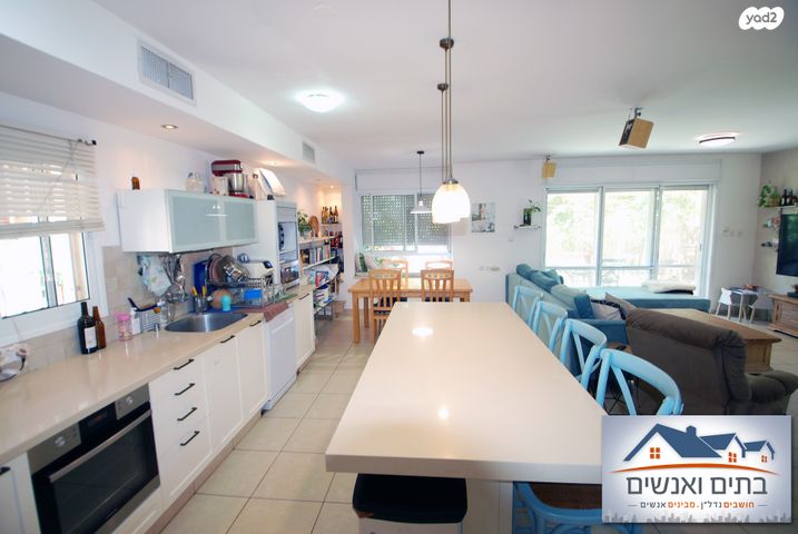 דו משפחתי, נחל חלמיש, הנחלים, כפר יונה