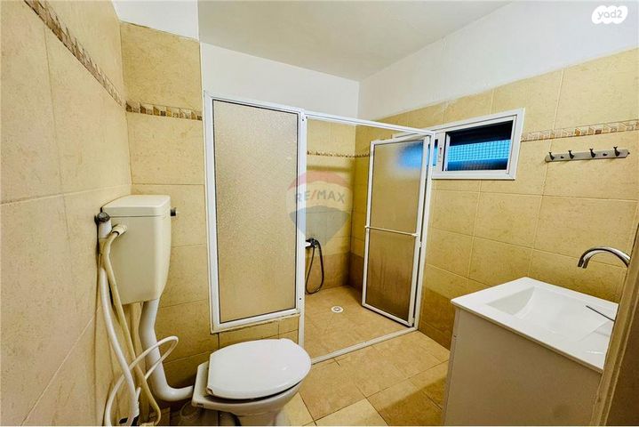 דירה, הל"ה, הל"ה, גבעתיים